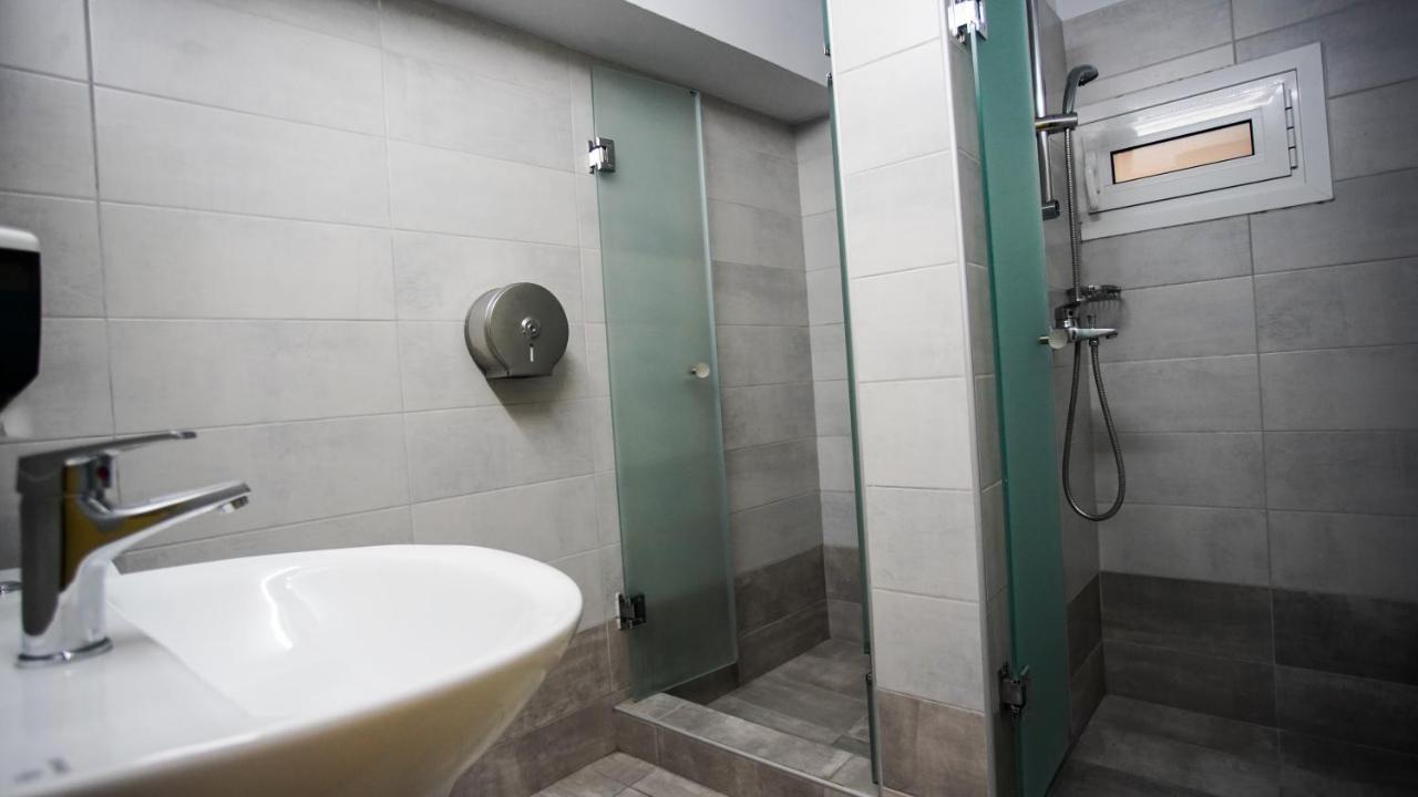 The Student & Travellers Inn Ateny Zewnętrze zdjęcie